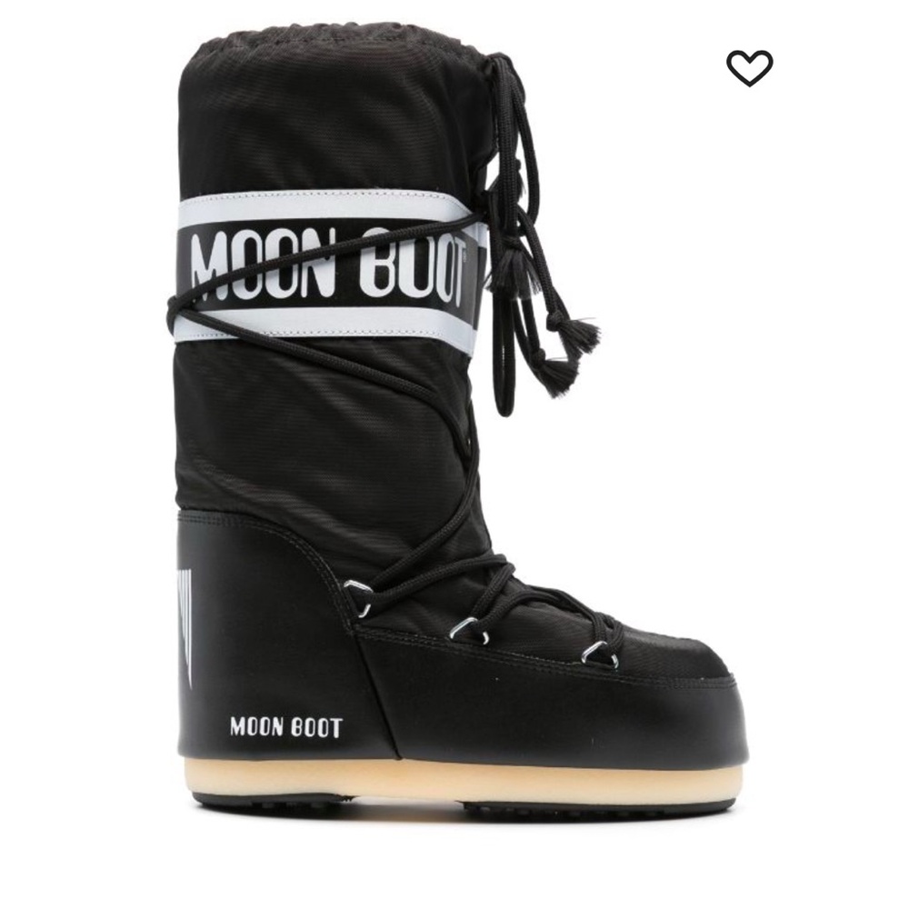 Moon boots wore a couple times in good condition